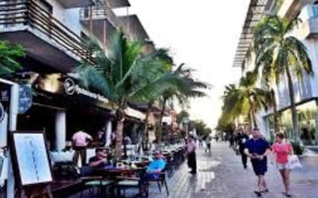 Apartment 101-2 Amalfi by Slieva Near 5th Avenue