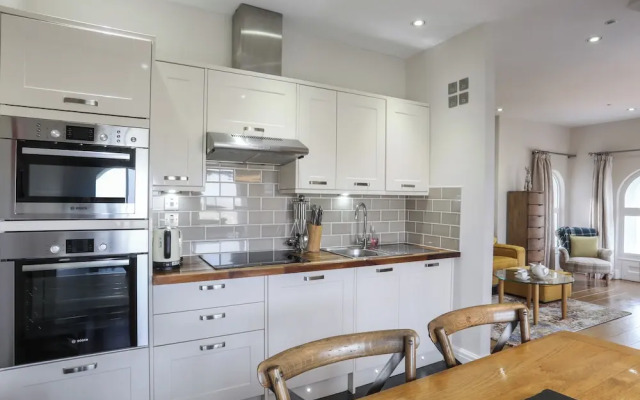 Harlech Apartments - Gwern