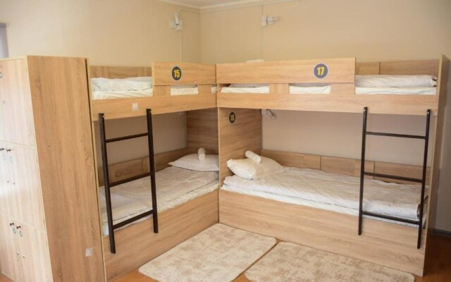 5 Rooms Hostel Almaty