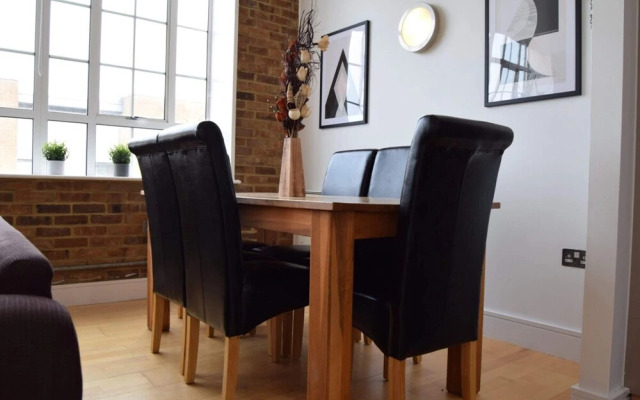 Bright Warehouse Conversion in Buzzing Peckham