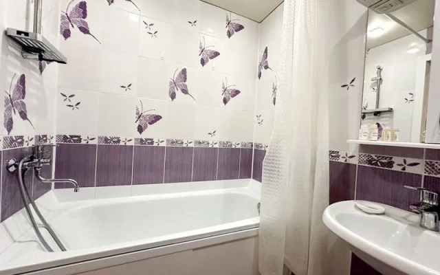 Апартаменты Ранвэй на ул. Лунная, д.1