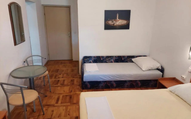 Apartments Mišolić