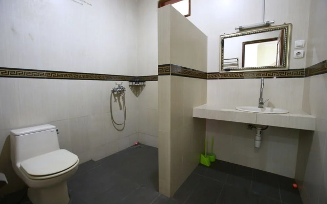 RedDoorz@Pondok Pinang 2