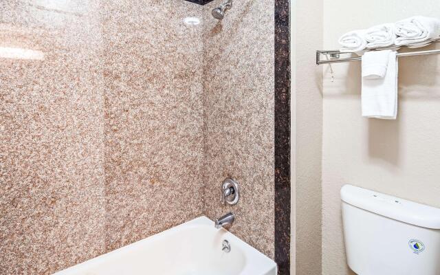 Travelodge by Wyndham San Antonio Downtown Northeast