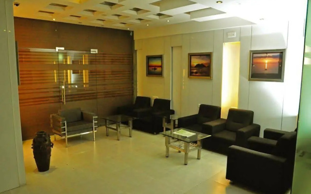 OYO Premium Calicut Railway Station