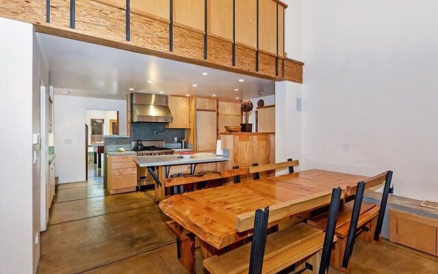 061 - Boulder Bay Retreat