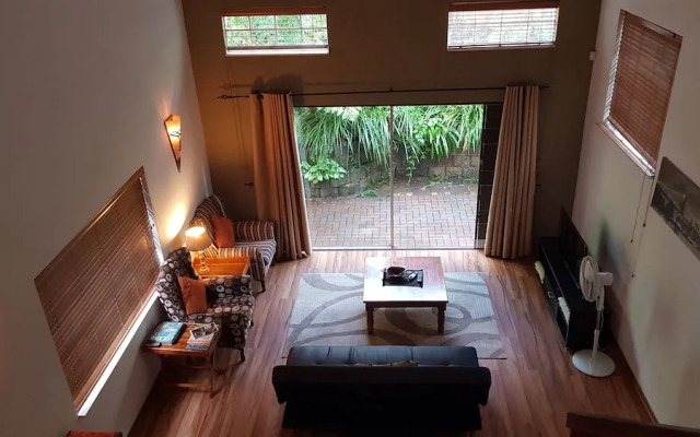 Six Valk Avenue Guest House