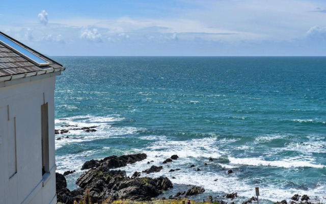 Ocean Lookout - Luxury Woolacombe Beach Apartment with Sea Views