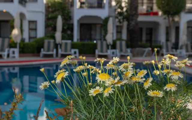 Mitos Apartments