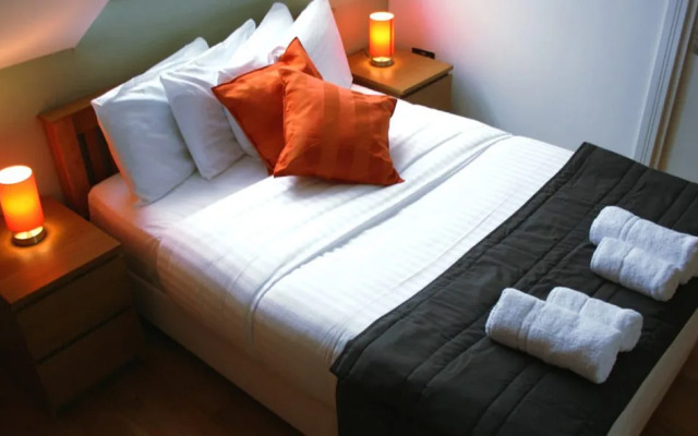 Westciti Chatsworth Road Apartments