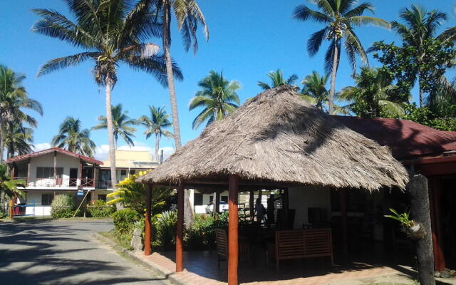 Travellers Beach Resort - Hostel