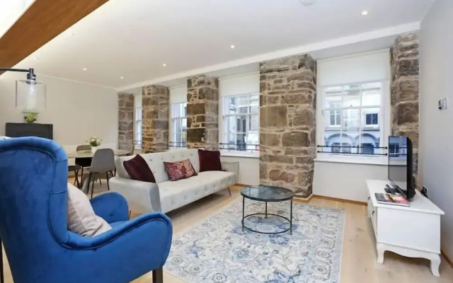 JOIVY Renovated Hidden Gem on the Historic Royal Mile