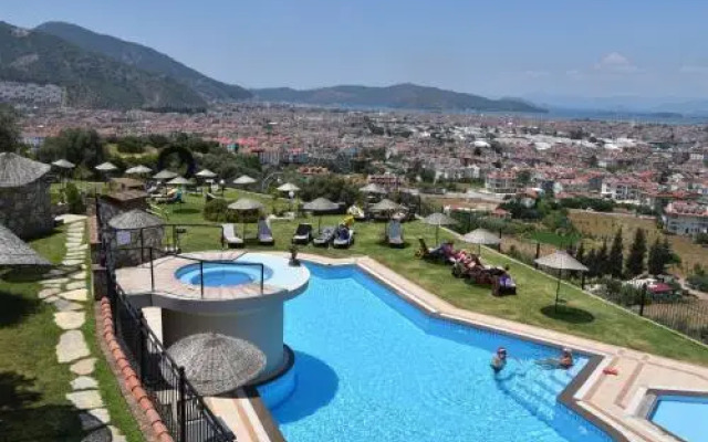 Sundial Hotel & Restaurant