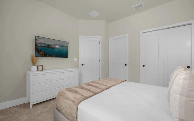 Upstay - Townhouse With Private Pool and Foosball