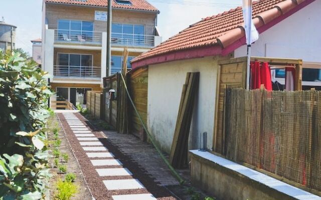 Body surf house