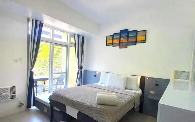 Beach Condos Pico de Loro Hamilo Coast