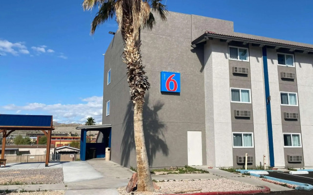 Motel 6 Bullhead City, AZ