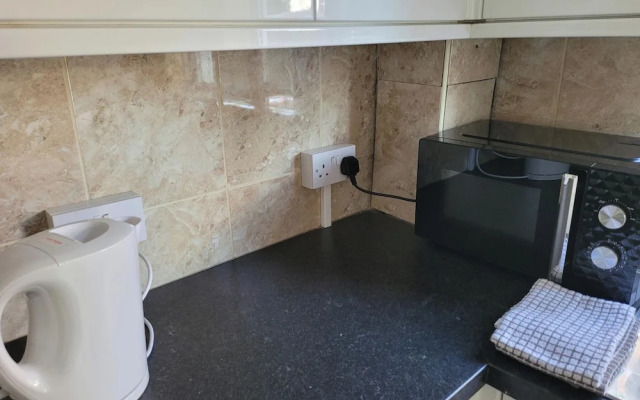 Bright & Homely Apartment