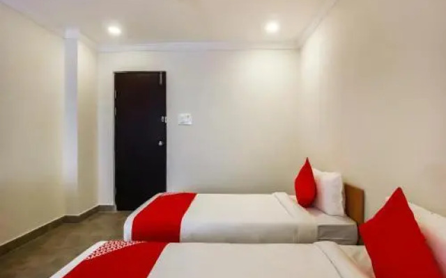 OYO Flagship 13544 Sri Sai Nilayam