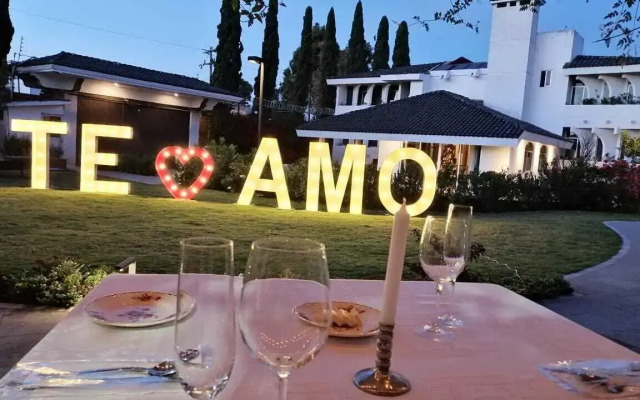 Santo Refugio Heritage Hotel
