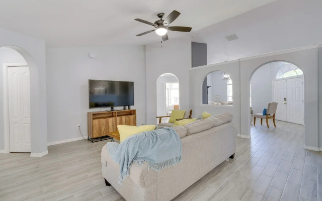 Inviting Home w/ Lanai & Pool in Kissimmee!
