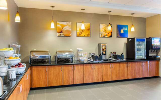 Comfort Suites Lancaster Amish Country