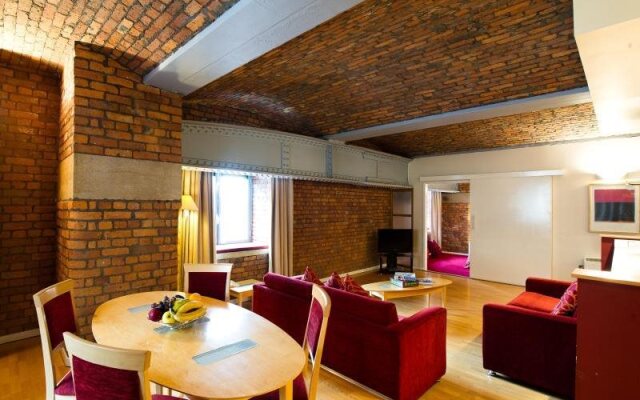 Native Manchester Hotel