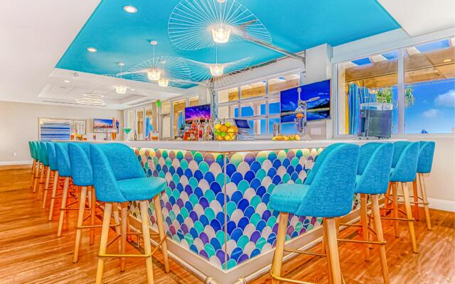 Holiday Inn Resort Oceanfront at Surfside Beach by IHG