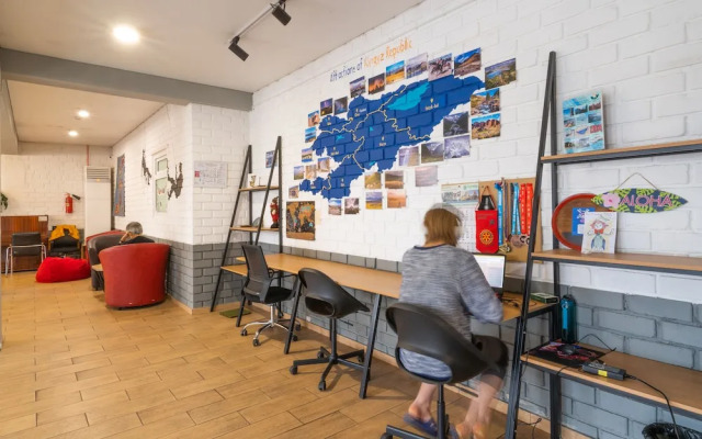 ololoFreelander work and travel Hostel