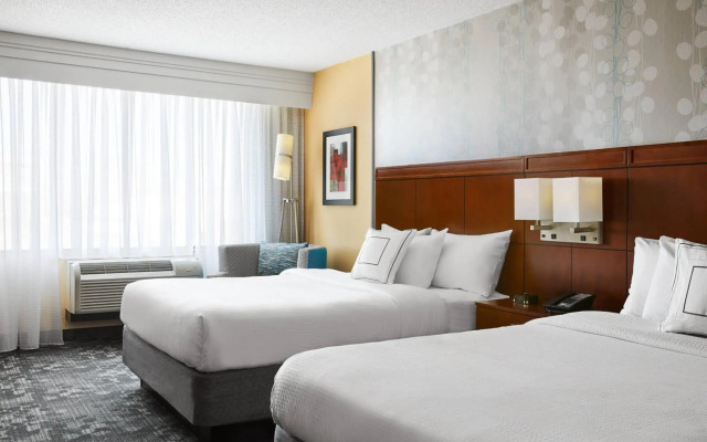 Courtyard by Marriott Newark Downtown