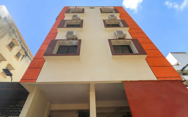 Sai Sidhi Lodge by OYO Rooms