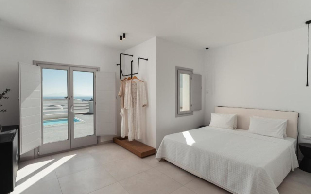 Oikos Santorini Living Concept
