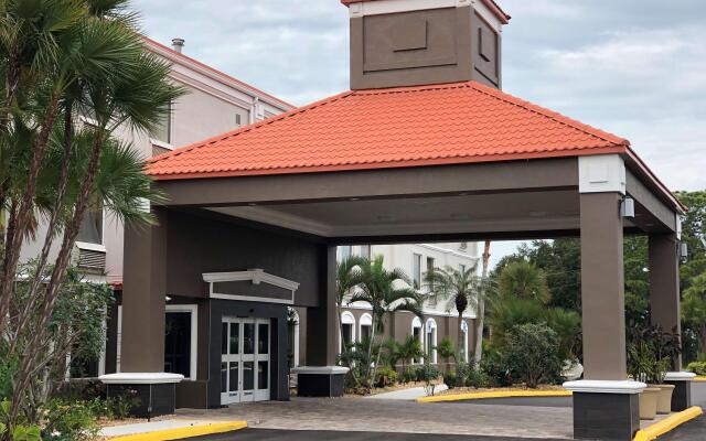 Best Western Plus Bradenton Hotel & Suites
