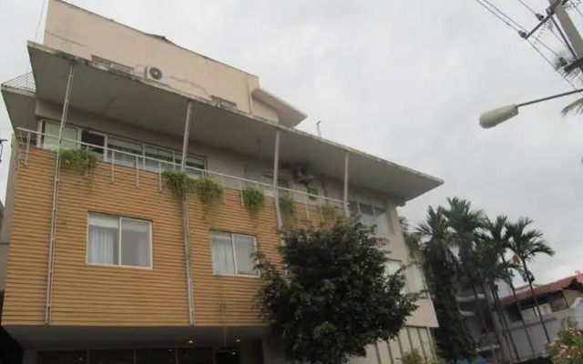 Shilton Residence Hotel