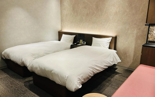 Ginza International Hotel