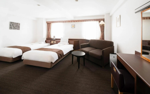 Toyo Hotel