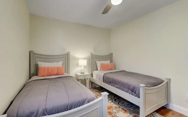 Sunset Bliss: 2BR Condo w/ Pool in Amelia Island