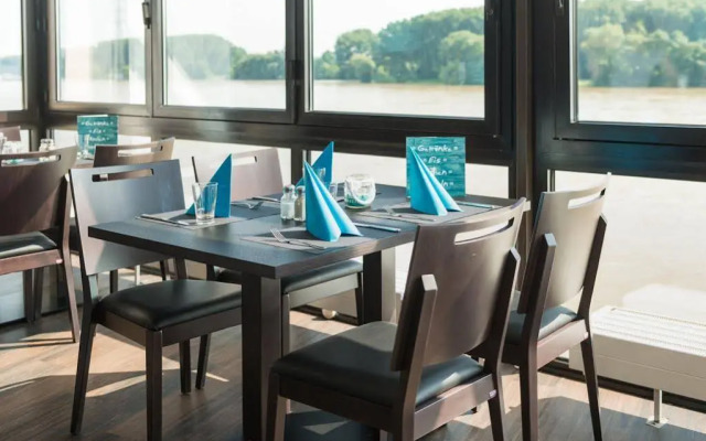 Rheinterrassen Hotel Café Restaurant