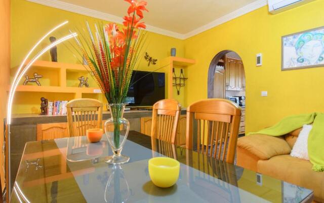 Hearth away from house. BREIA