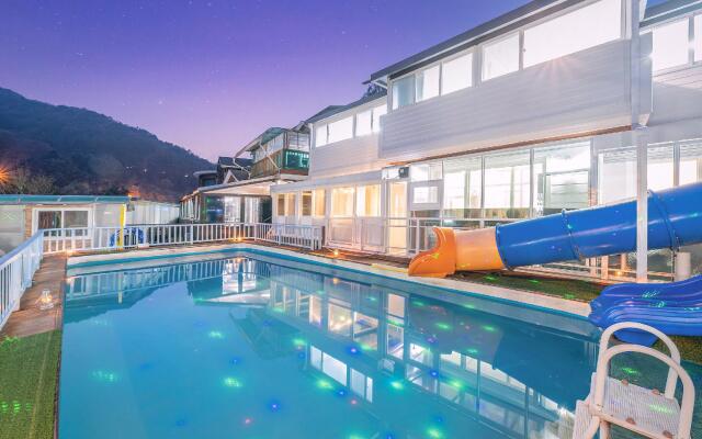 Gapyeong shinbi kids poolvilla