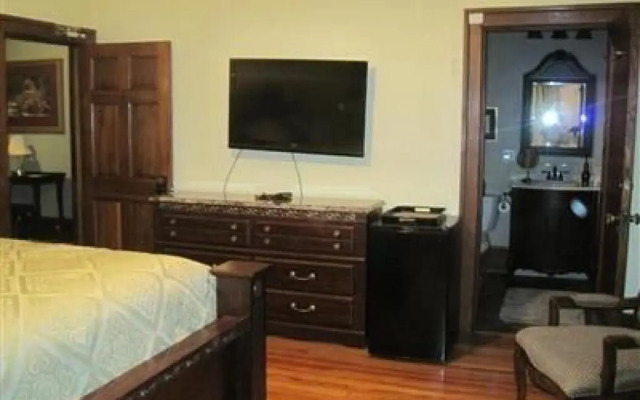 Walton Manor Inn Bed & Breakfast