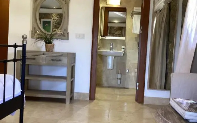 Sonef House Hotel