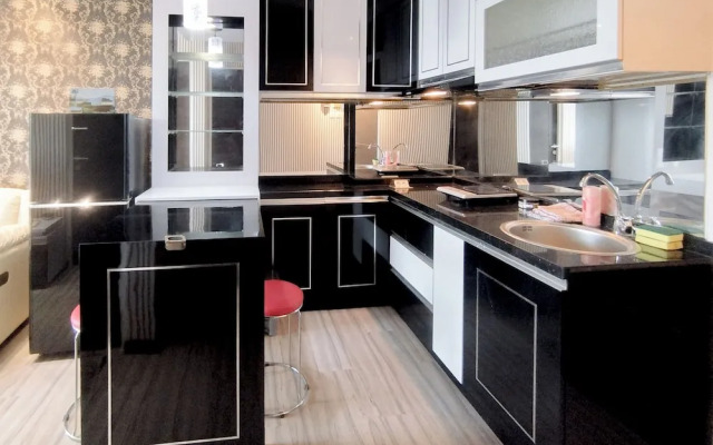 Monochromatic Modern 1Br At Tamansari Prospero Sidoarjo Apartment