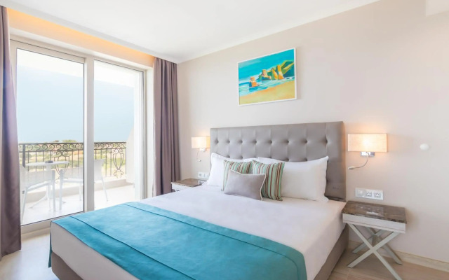 King Maron Wellness Beach Hotel