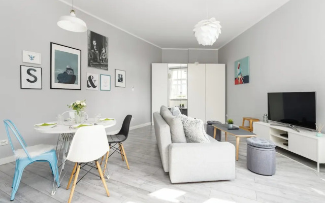 Scandi Małe Garbary Apartment by Renters