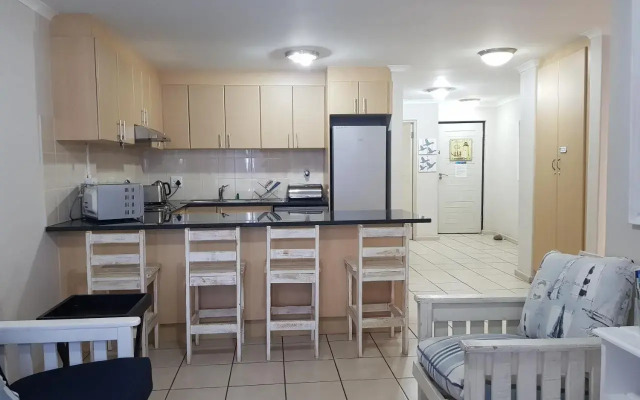 Point Village Accommodation - Santos 18