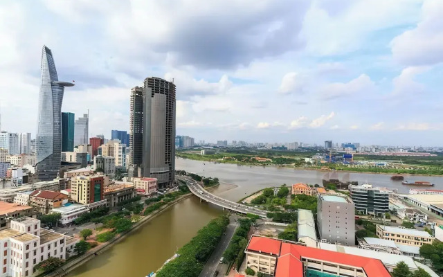 Urban Zen Saigon - Royal Apartment D4