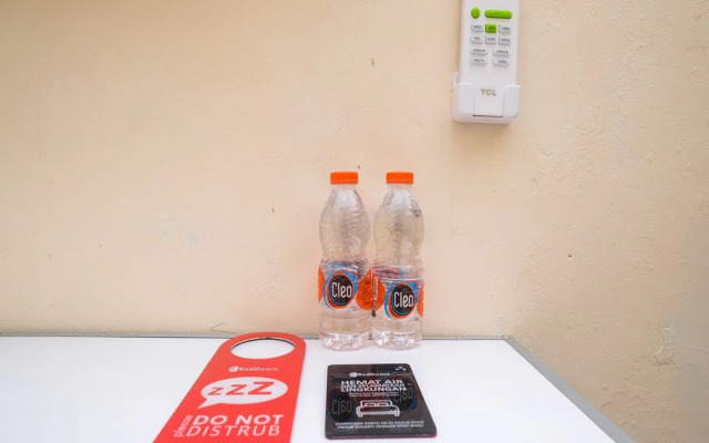 RedDoorz near Plaza Ambarrukmo Yogyakarta