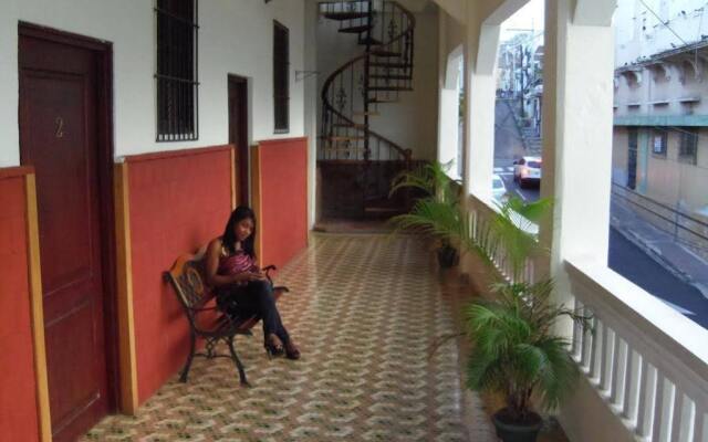 Class Colonial Aparta Hotel