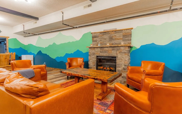 Pintler's Portal Hostel